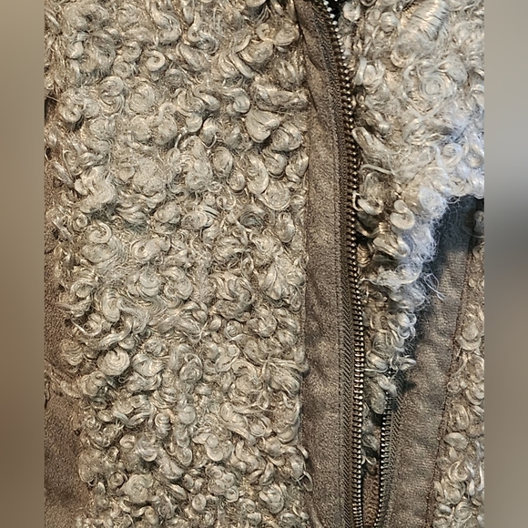 Like New Kensie Vest, Size Small - Picture 2 of 9